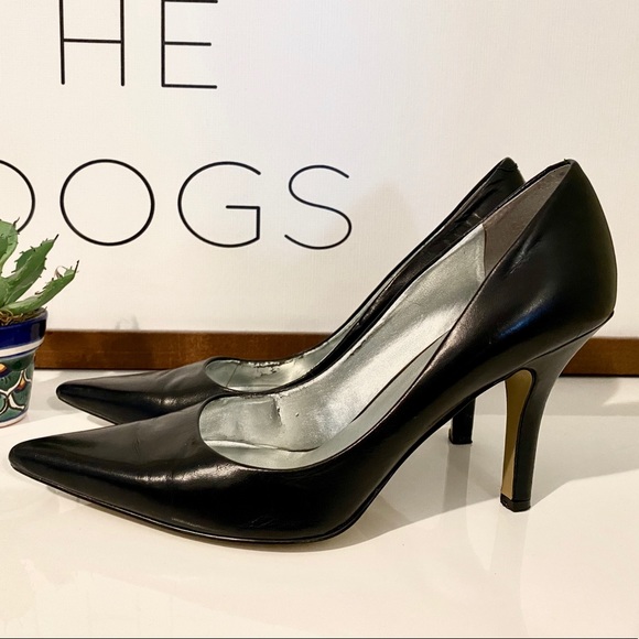 Nine West Shoes - Nine West Black Pumps Size 8.5M